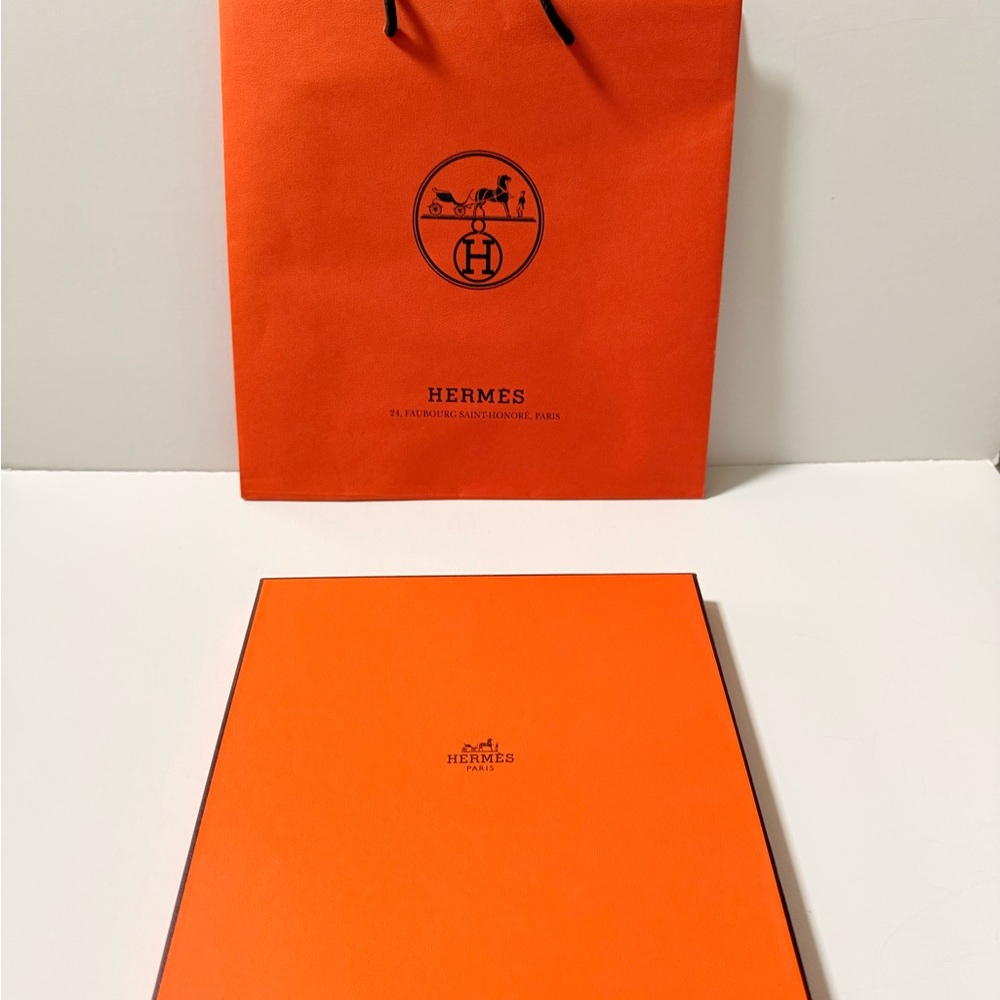 Hermès authentic empty gift bag and gift box set.